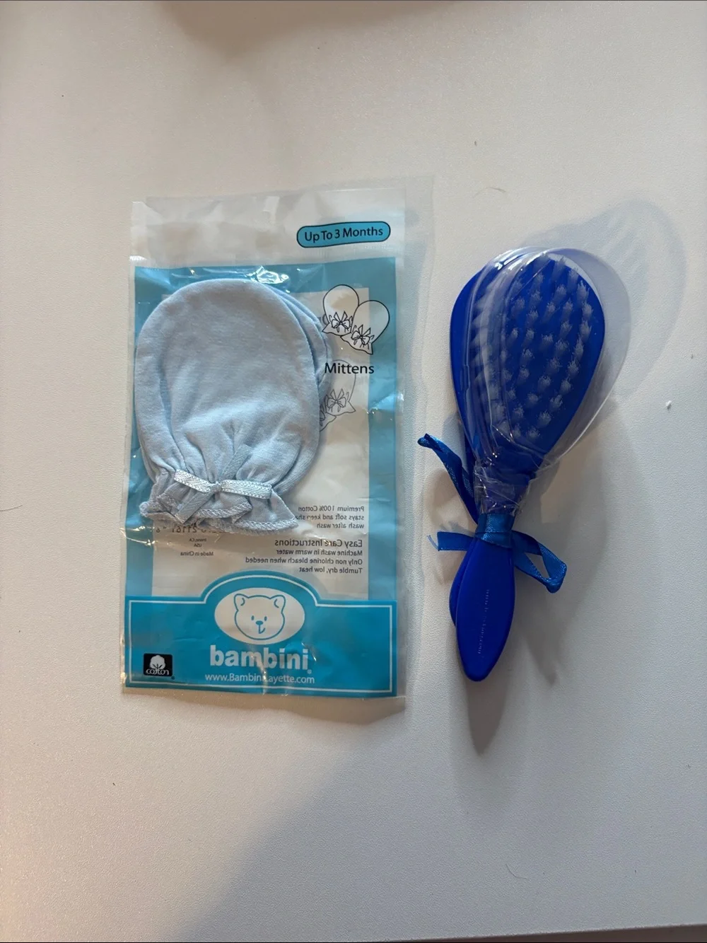 Bambini Baby Blue Mittens & Plush Gift Set